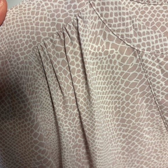 Jones New York Pink Buttoned Blouse with Mandarin Collar - Picture 3 of 7